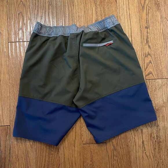 L.L. Bean men’s colorblock swim trunks size M - Picture 7 of 8